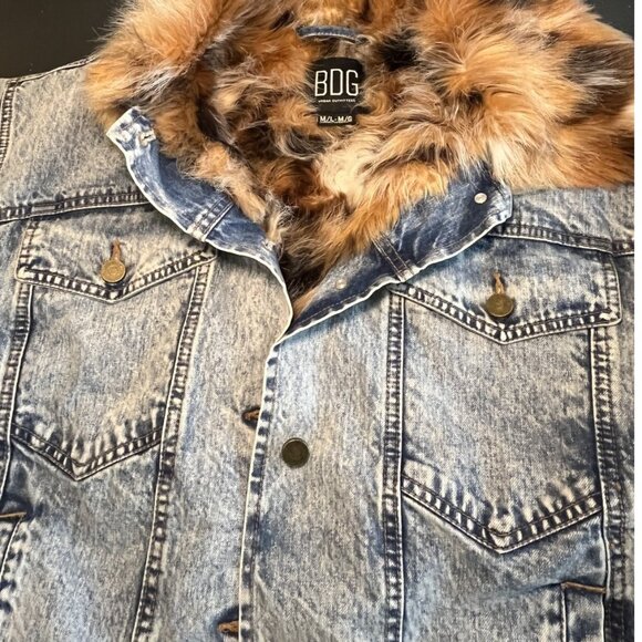 BDG Jackets & Blazers - BDG Urban Outfitters Blue Denim Jacket Animal Print Faux Fur Lining Women’s M/L